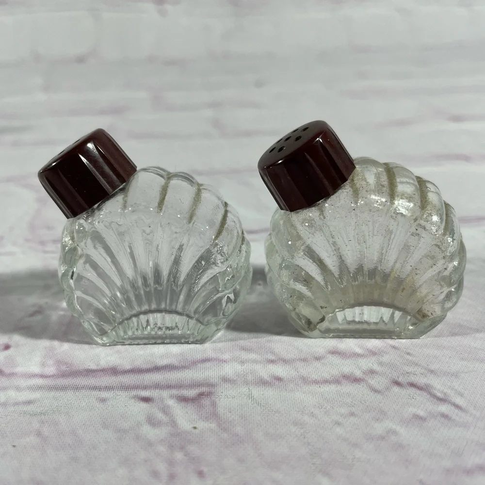 Vintage Glass Seashell Shaped Salt and Pepper Shakers with Beach Chair Holder